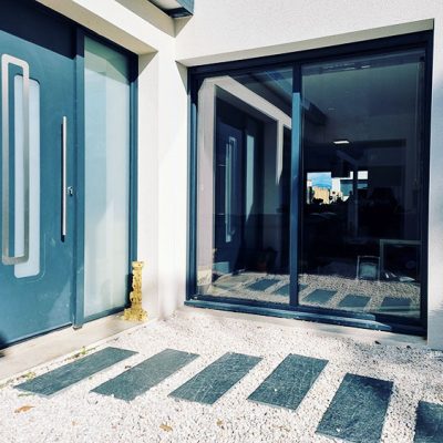 porte-entrée-alu-+-menuiserie-mixte-alu-acier